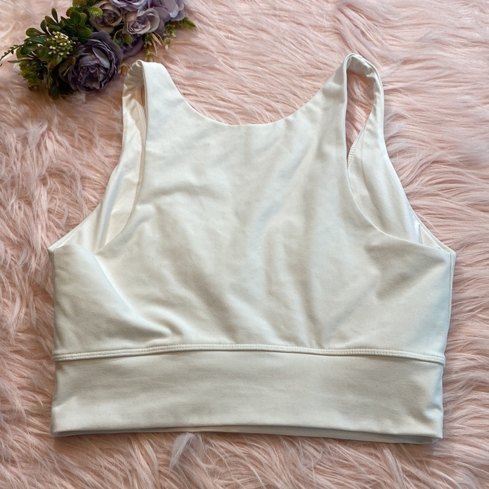 Year Of Ours White Crop Tank Racerback sz L - Picture 10 of 10